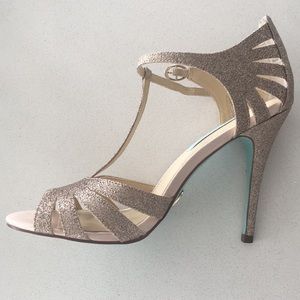 Betsey Johnson gold glitter heels